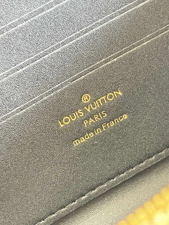 VERTICAL TRUNK LOUIS VUITTON 0817